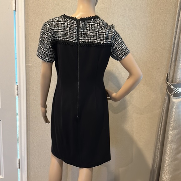 Karl lagerfeld dress 👗 size 8 - Picture 5 of 9